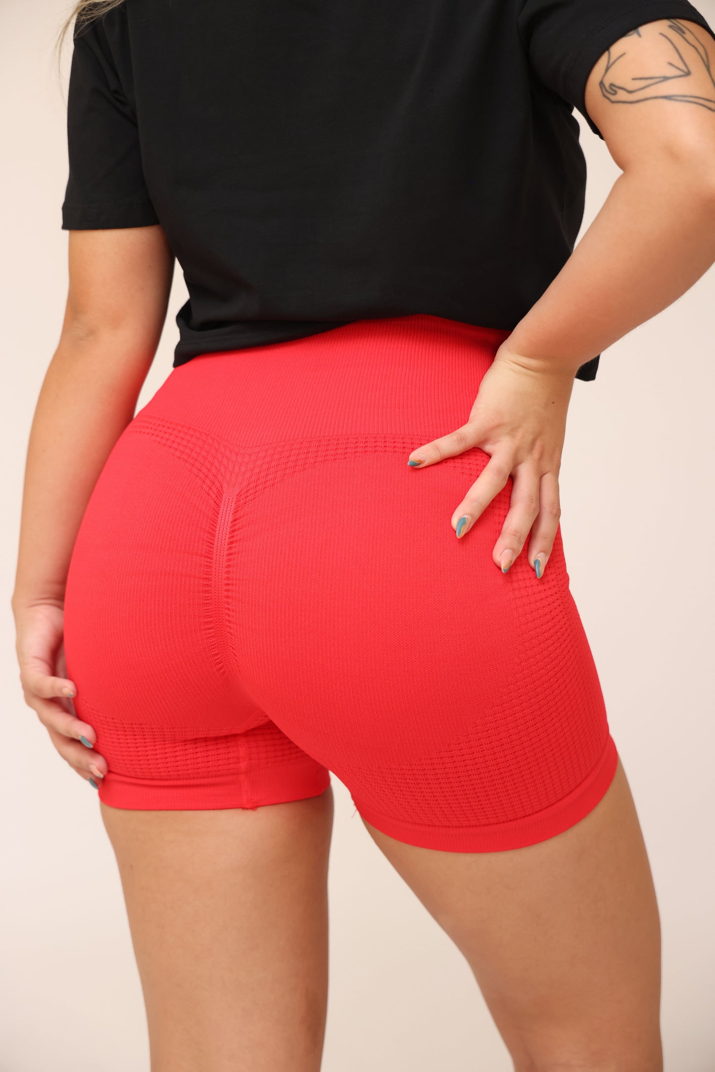 Gym Texturized Contouring Shorts with Scrunch for Butt Lifting