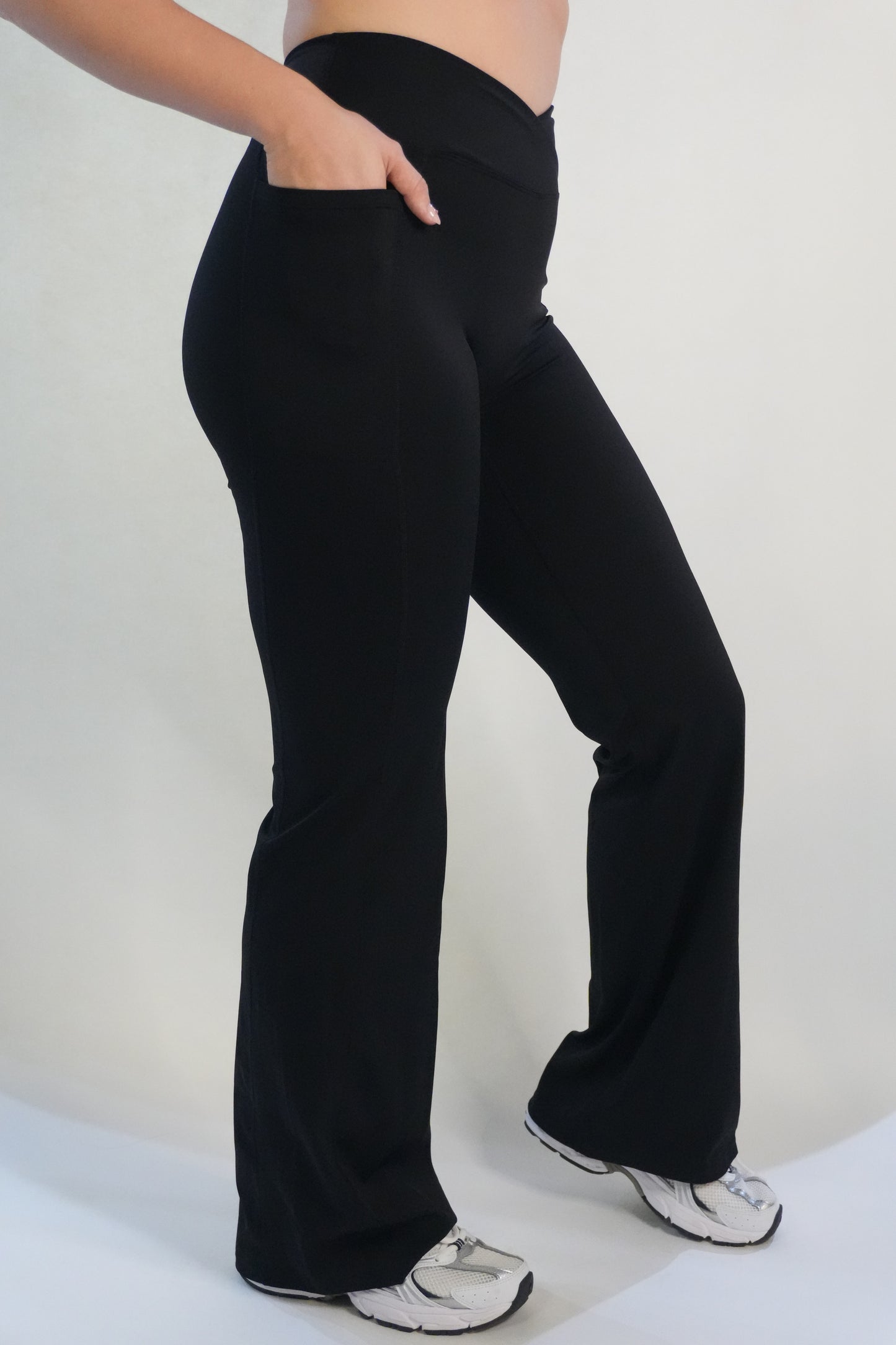 Elevate Flared Leggings | Bell Bottom Gym Pants – Bloom Fitness