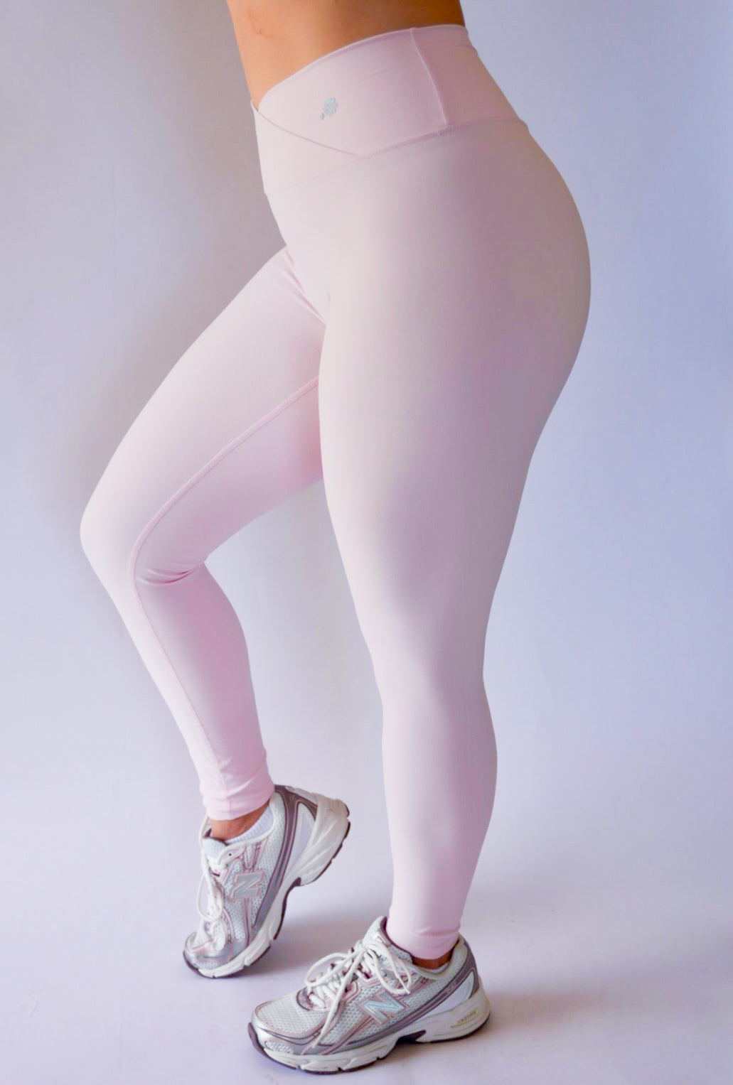 V Sculpt Leggings | Seamless Heart Back Gym Leggings